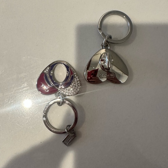 COACH Swarovski Crystal Enamel Heart Turnlock Valet Key Ring Bag Charm - Picture 6 of 11